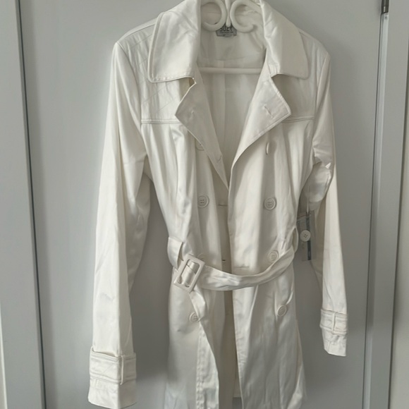 Coat - Picture 1 of 2